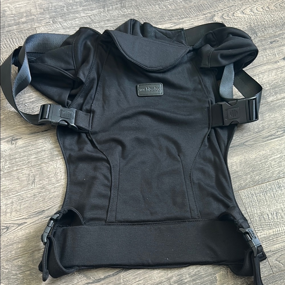 TushBaby-The Pearl Newborn Carrier in Black